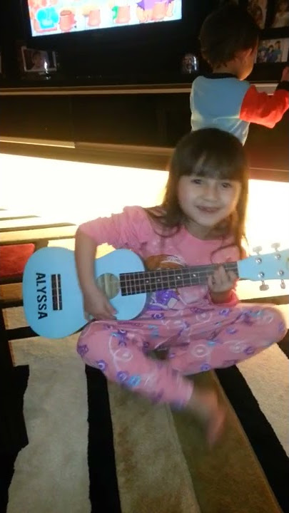 Aku yang dulu tegar ukulele cover aryanna alyssa