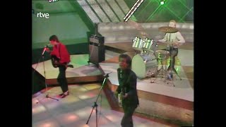 THE JAM GOING UNDERGROUND