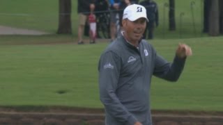 Matt Kuchar cards chip-in birdie on No. 14 at AT&T Byron Nelson