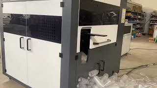 4-cavity fully auto plastic bottle blow molding machine    WA: +86 157 5765 7170