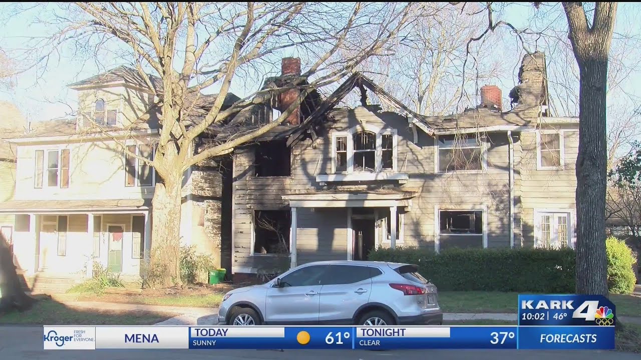 Fire in vacant home in Little Rock, fire crews on scene - YouTube