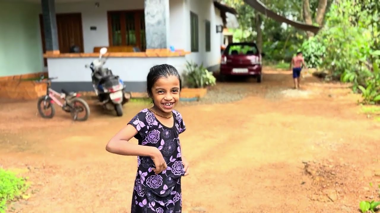 ബാ….തോട്ടിൽ ചാടാൻ പോവാ……