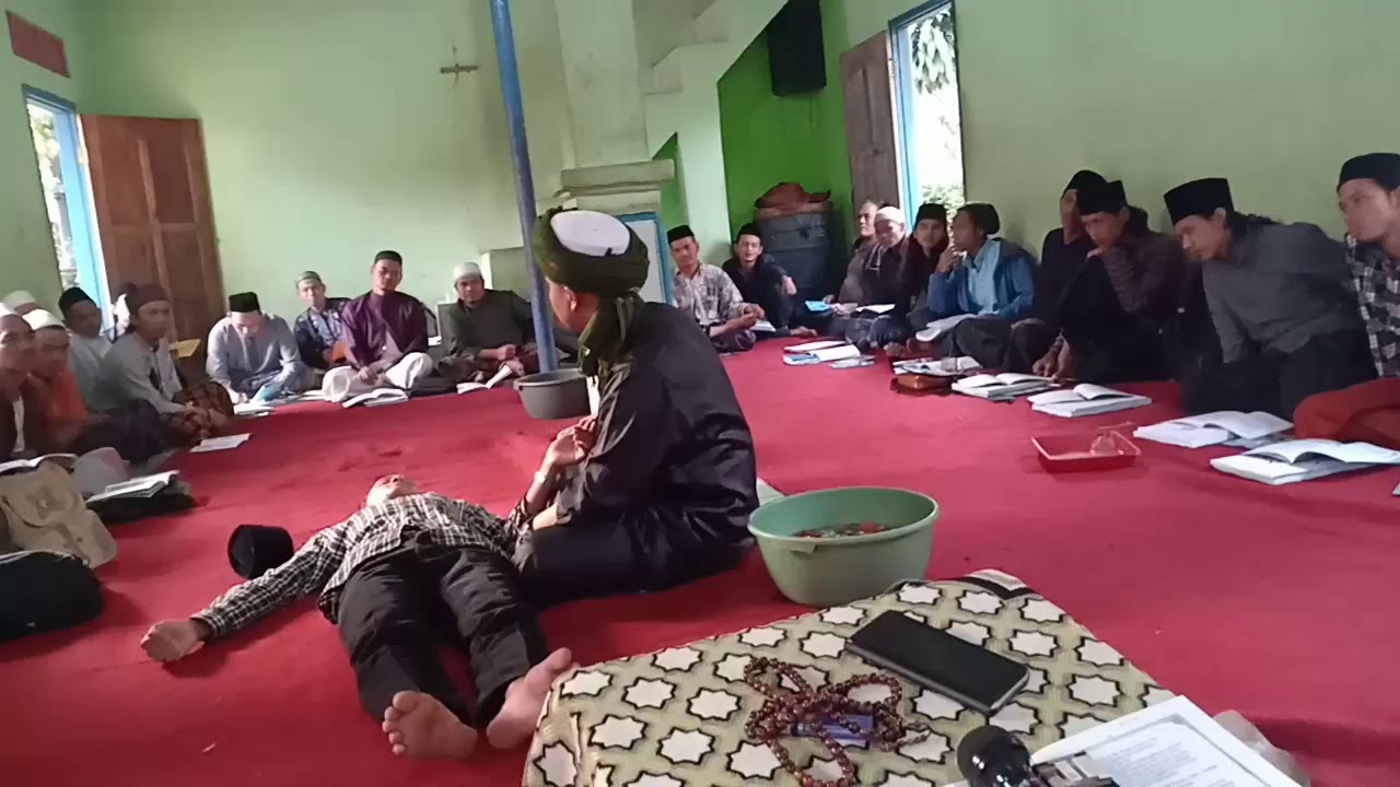Praktek Ilmu Hikmah - Cara mengobati orang yang kesurupan atau terkena