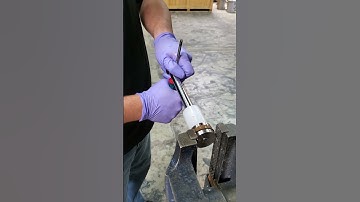 Removal of Piston Seal Cap