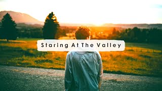 Staring At The Valley - Silent Partner Country & Folk Inspirador
