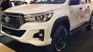 Toyota Hilux Revo Double Cab 4x4 2.8 Rocco AT รุ่น TOP สุด