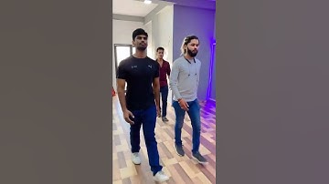Ramp Walk Training | Anmol Vaidya #shorts #rampwalk #model #fashion #runway #vikrammovie #modeling