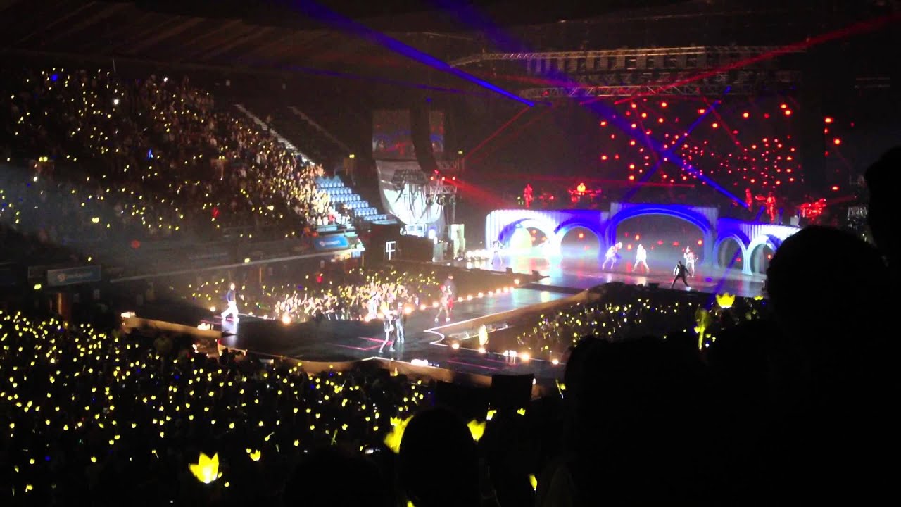 BIGBANG - GARAGARA GO (LIVE CONCERT LOND WEMBLEY ARENA 2012)