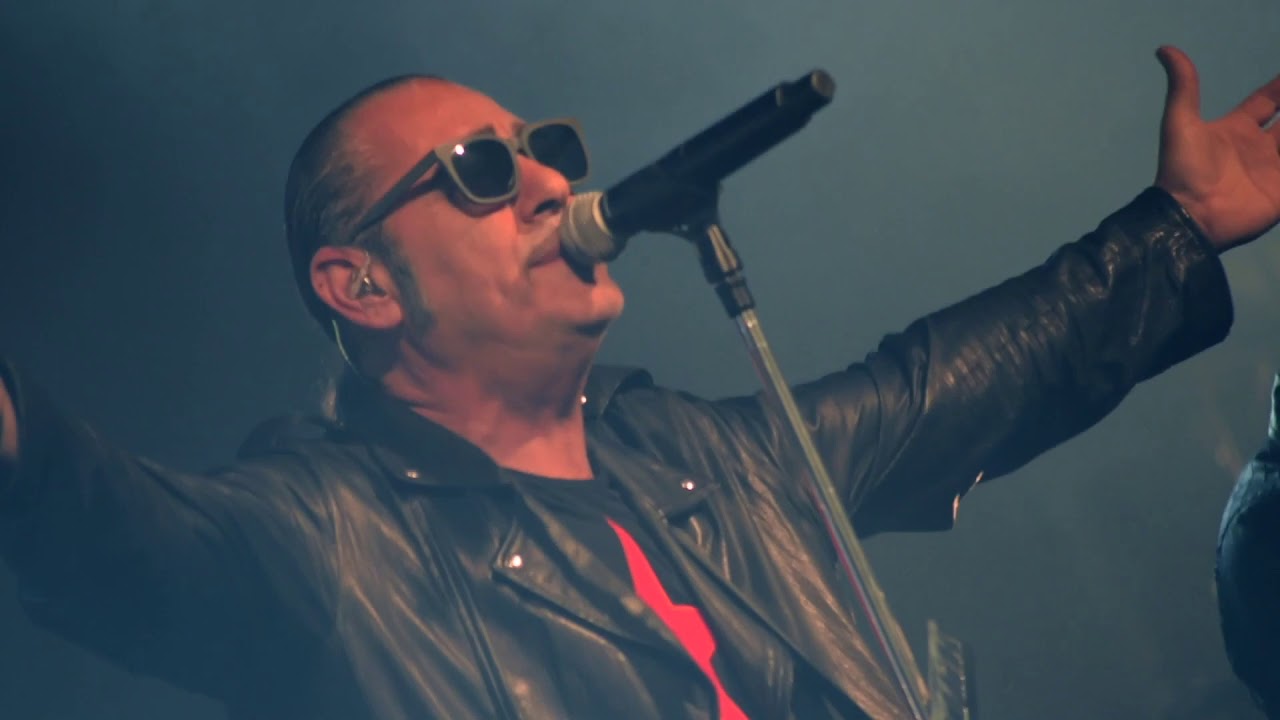 Luca Carboni - Sarà un uomo - Live @ Mi Ami Fest 2019