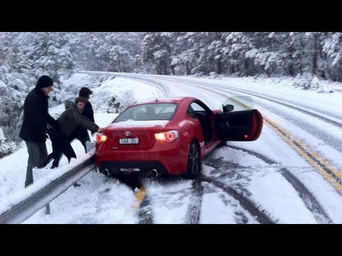 WINTER CAR crash - Snow FAILS compilation ❄