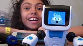 Coji!!! Naomi unboxes emoji coding robot.
