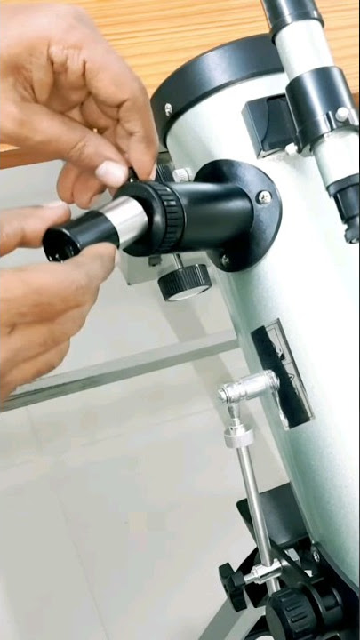 Telescope /Newtonian reflector F70076