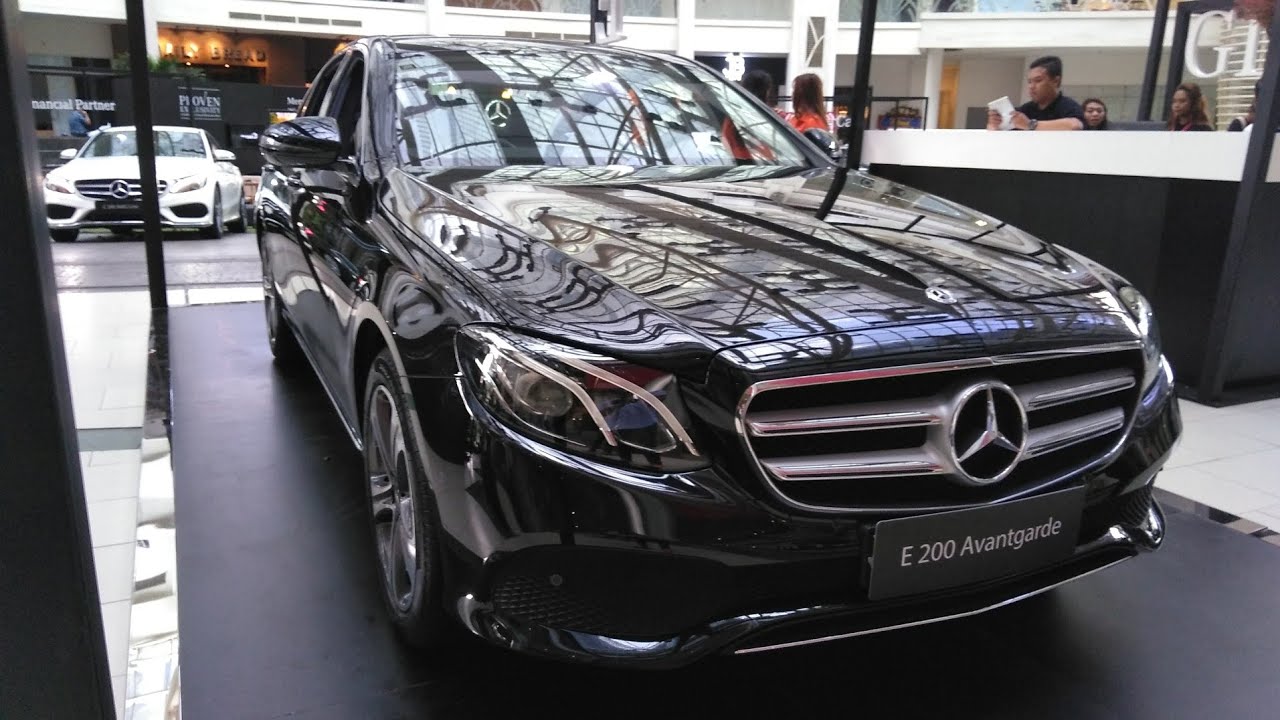 Giá xe Mercedes EClass 2018 tại Việt Nam  E200 E250 và E300 AMG