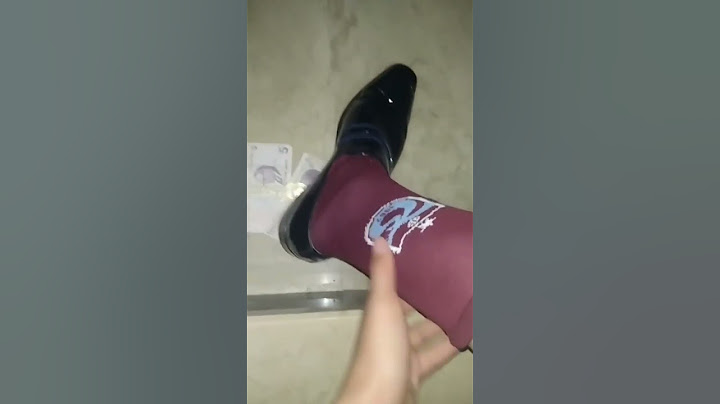ayakkabıları görüyorsunuz