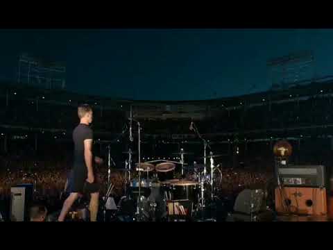 Pearl Jam - Low Light - Wrigley Field (August 20, 2016)