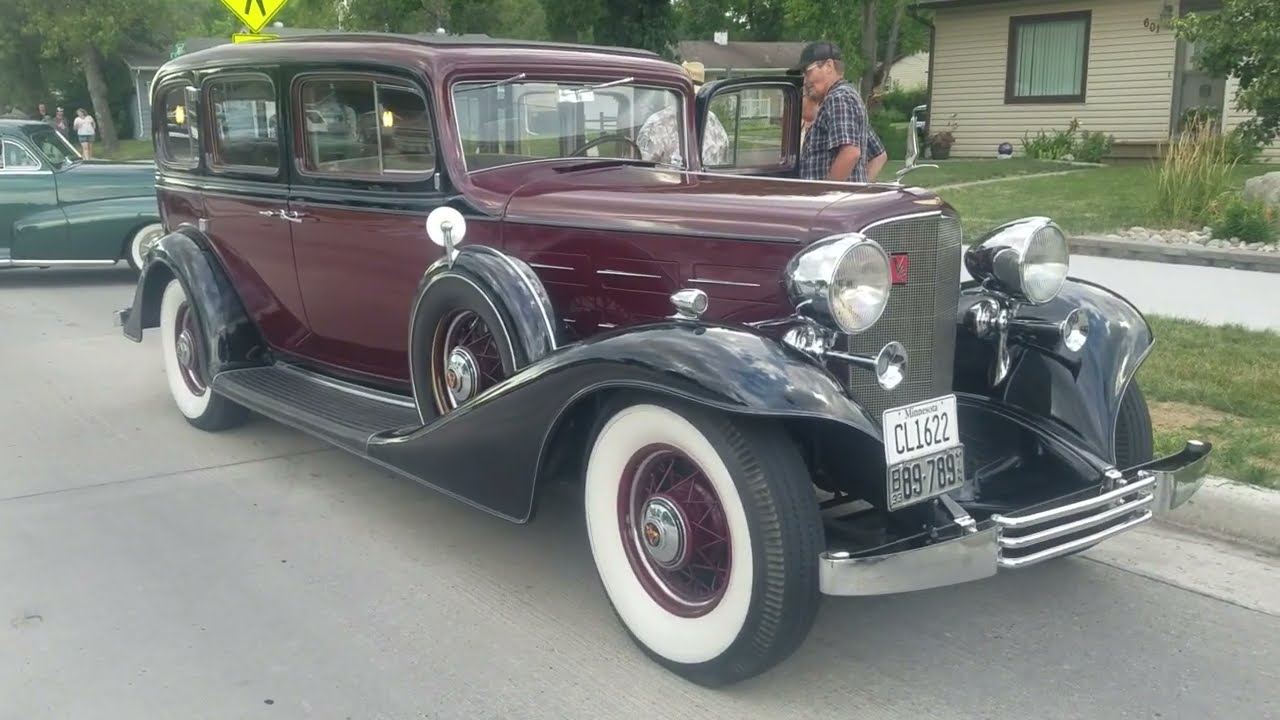 1933 Cadillac imperial sedan V12 running and walk around