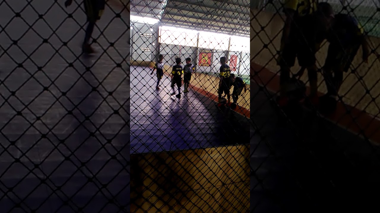 sepak bola di sm - YouTube