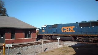 Amtrak & CSX Go Head To Head At Interlocking Diamond