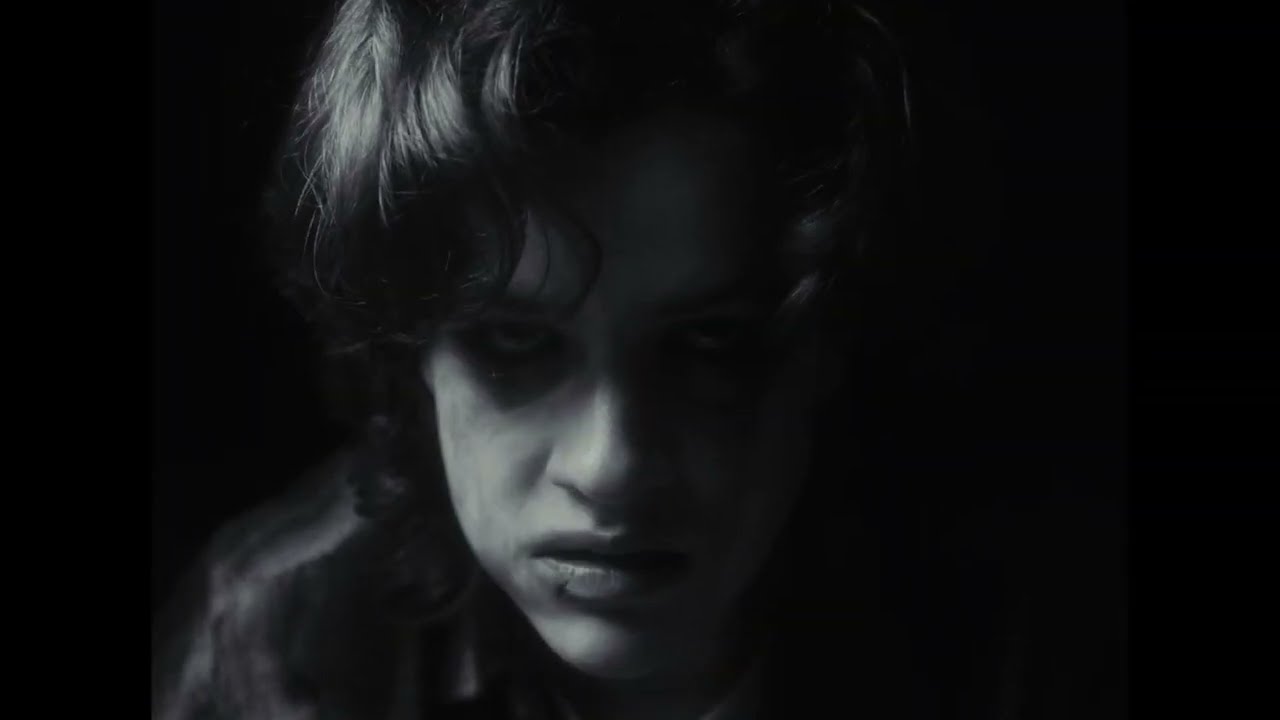 A Romantic Memento - "When a Star Falls..." OFFICIAL CLIP