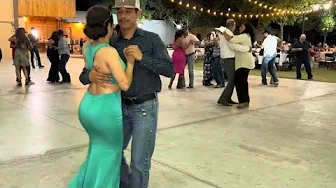 Bailando en Delicias Xv Años Co  Indomable de Chihuahua 