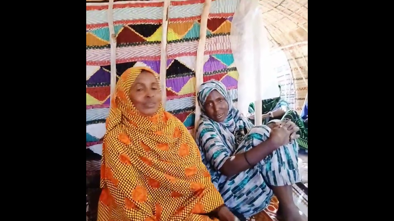 Farriinta hooyooyinka galbeedka sitti.