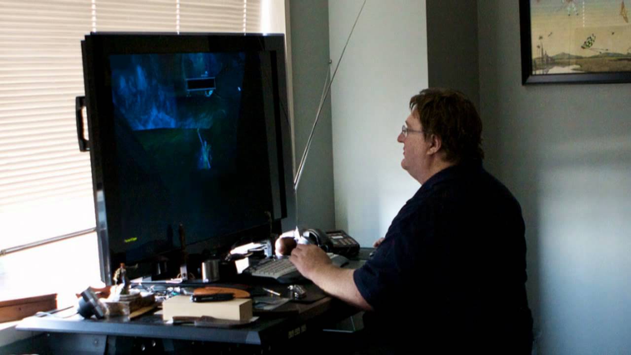 Gabe Newell plays Counter-Strike: Global Offensive during an Interview ...