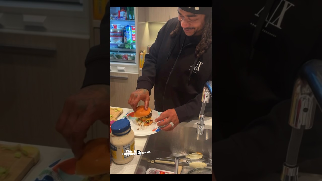 Cover Max B Cooking a Double Burger 🍔🔥