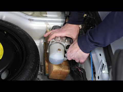 VW EOS - How to  Remove and Replace the Hydraulic Pump Unit