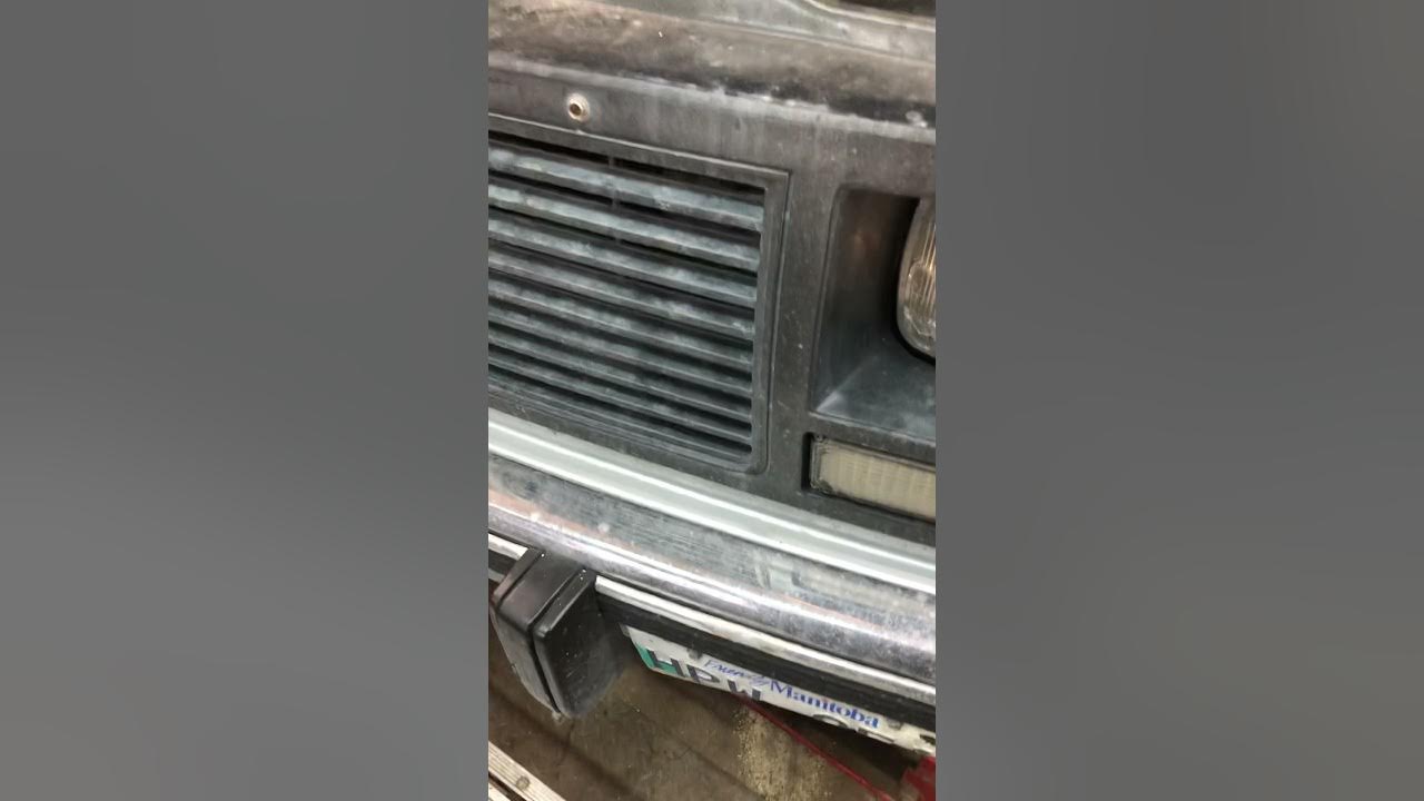 Chevy tbi fuel pressure regulator failure - YouTube