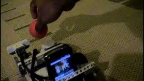 coloured object tracking using an nxt and a mobile phone