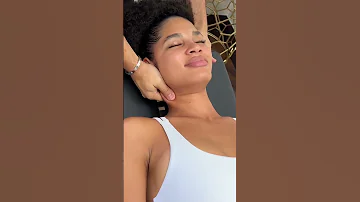 Huge Neck Cracking Sound ASMR Crunchy Neck Pain Beverly Hills Chiropractor 