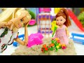Барби и Штеффи в парке - ШТЕФФИ СОРВАЛА ЦВЕТЫ. Видео куклы для девочек