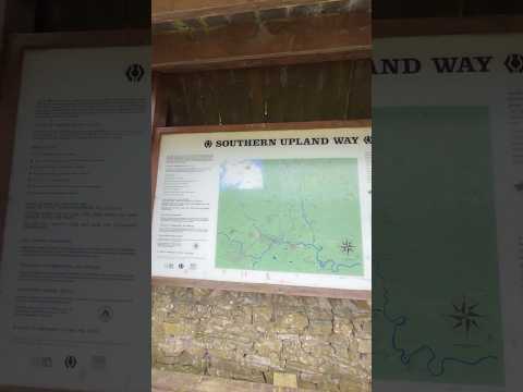 Southern Upland Way,  Melrose/  точка пешеходного  маршрута через южную Шотландию