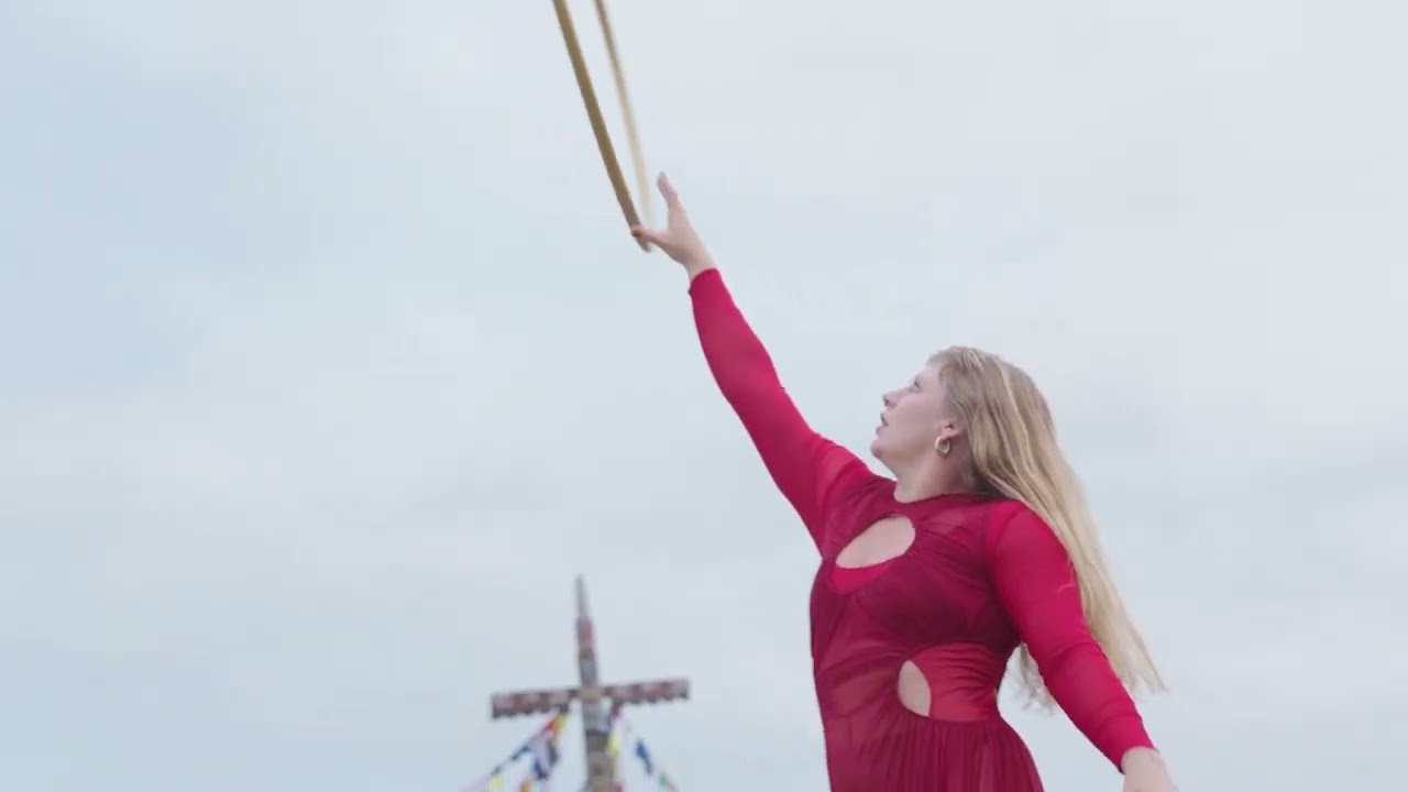 Saskia Collyns - Aerial Hoop Live Performance