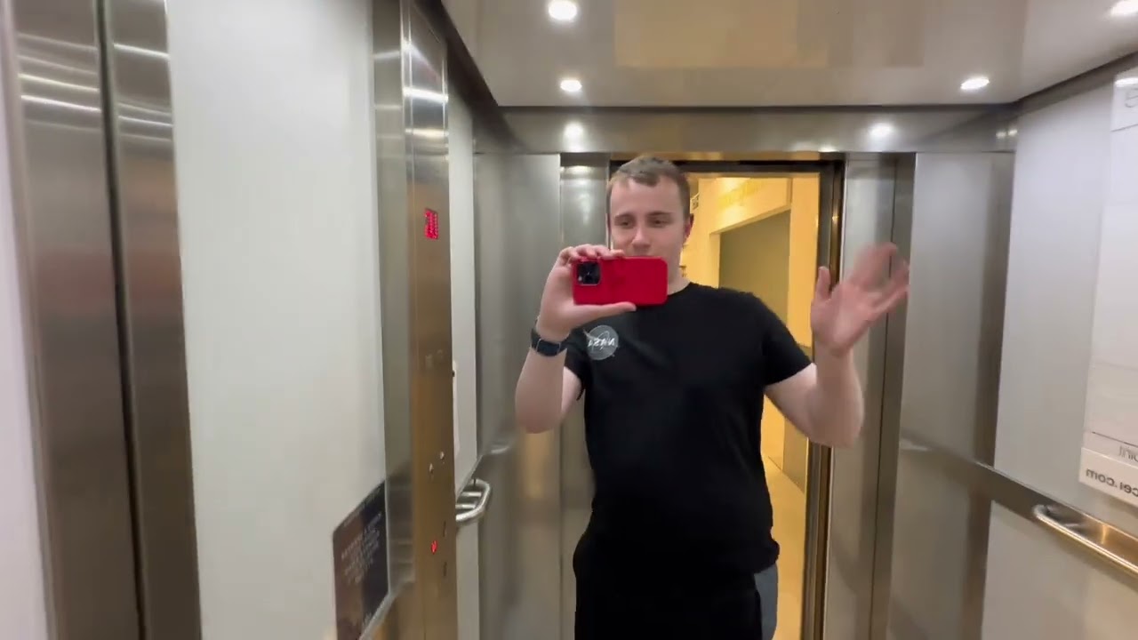 Tour Of The Lifts @ The Merry Hill Shopping Centre In Dudley