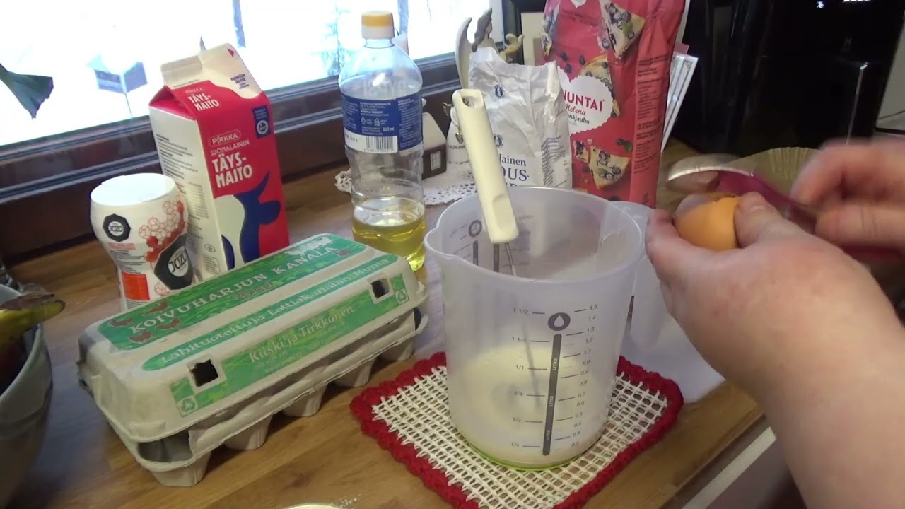 Lämpimät voileivät ja pannukakku airfryerilla