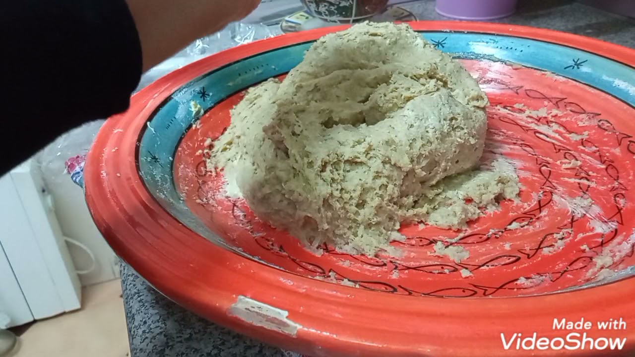 كريصات او قراشل بلديين بالخميرة البلدية والزرارع للفطور او الكوتي من الذ ما يكون.