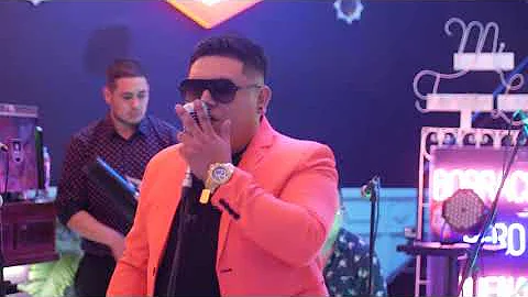 Andres Grados 🎼 El Amor Me Lo Compras A Mi 🎼 En Concierto