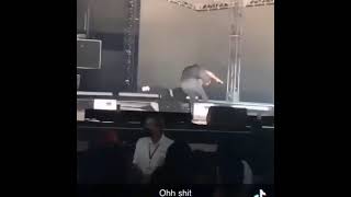 Fan Jump On Stage While Lil Baby Performing His Reaction 💀🤣