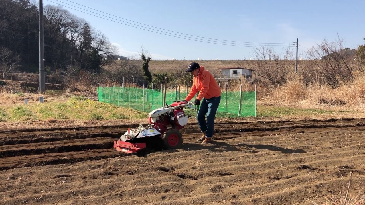 H2O Farm」マメトラを使って畝（うね）つくり！ - YouTube