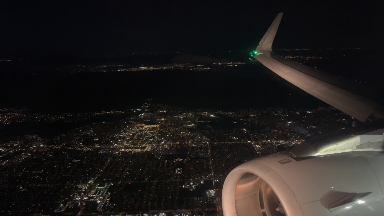 American Airbus A321 Night Landing San Francisco Intl. (KSFO)