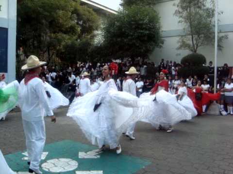 Colas y Nicolas (fragmento) en el Conalep AO2