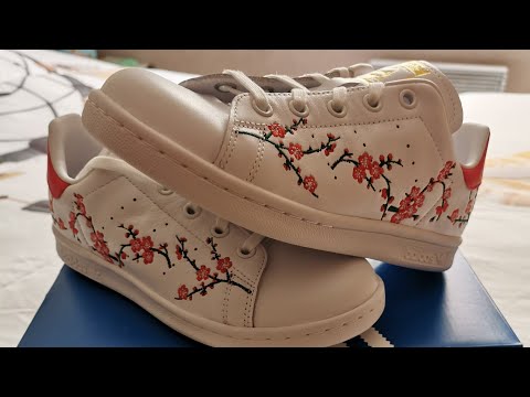 Vidéo: L'impressionnante Collection De Baskets De Victor Cruz