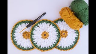 Descubre como hacer unos bonitos posavasos o barreras  de margaritas a crochet