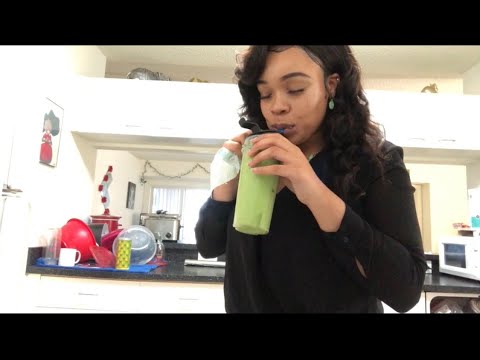 how-to-make-a-pineapple-smoothie-using-ninja-blender