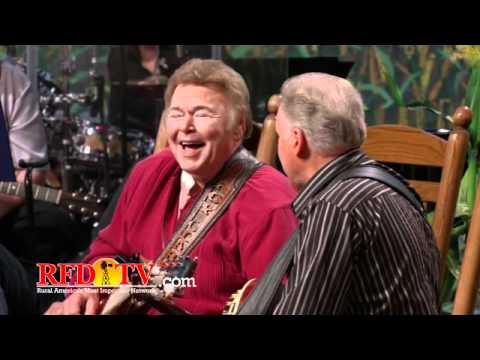 Country Family Reunion - Hee Haw "Pickin and Grinnin"