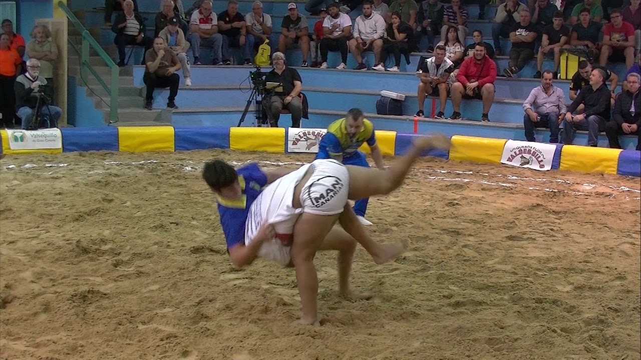 200303 FINAL DE LA LIGA INSULAR DE LA LUCHA CANARIA - YouTube