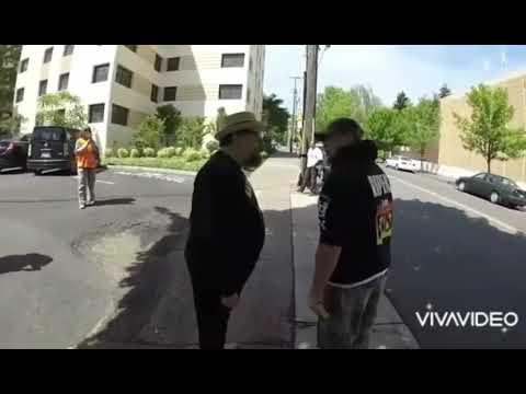 neckbeard atheist VS Street preacher (reupload)