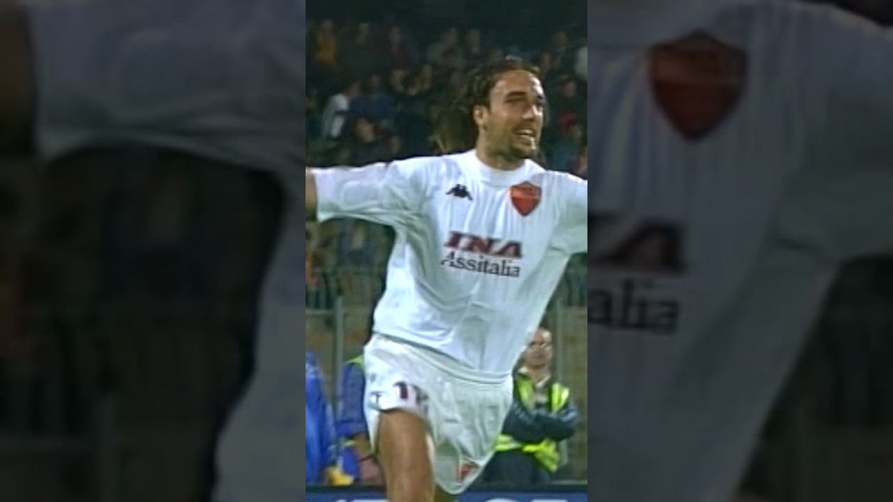 ⚽️⚽️ Batistuta's first brace for Roma! 🔥🔙 #LecceRoma 2000-01