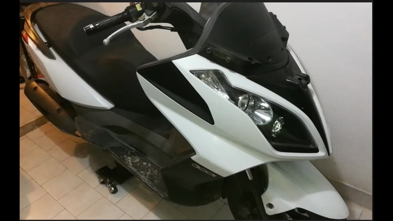 cambio lampadine anteriori su kymco downtown 300i